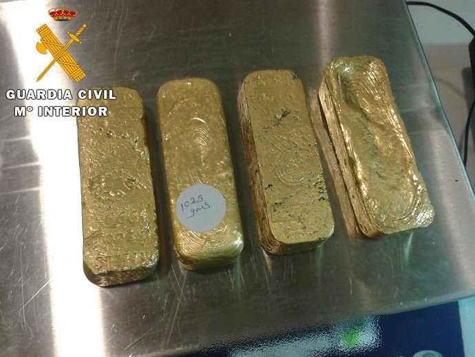 Lingotes de oro intervenidos en el Aeropuerto de El Prat