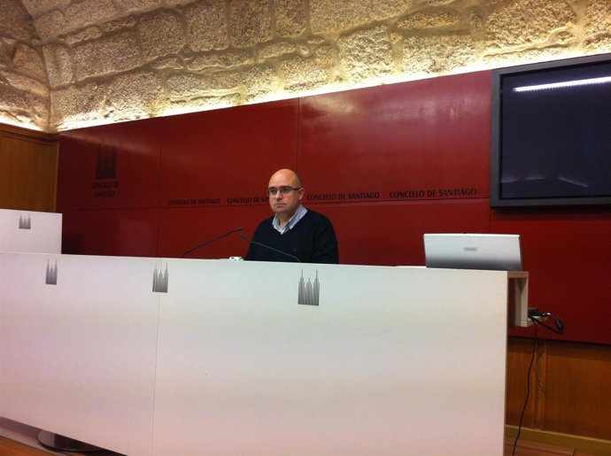 El PSOE de Santiago presentará una queja ante el Valedor do Pobo