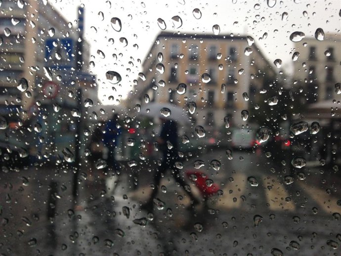 Lluvia, paraguas, mal tiempo