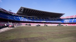 El Barcelona comienza la instalación del césped del Camp Nou