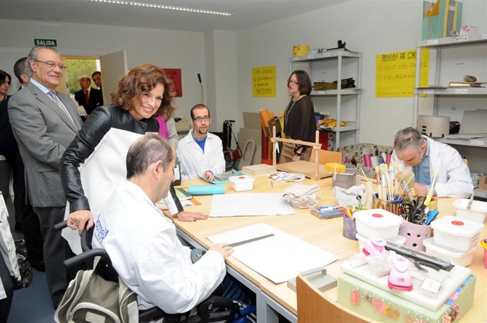 Botella y Fermosel visitan el Centro de Día               