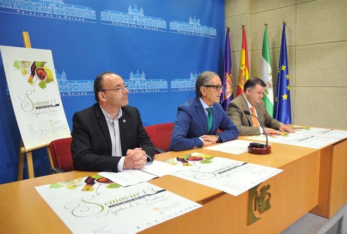 Martín, Pineda y Zurera en la rueda de prensa