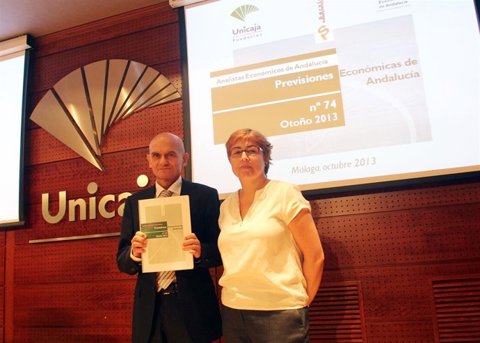 García Navas y Felisa BEcerra informa analistas económicos andalucia