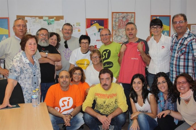 Presentación de la campaña de micromecenazgo de Escola Valenciana