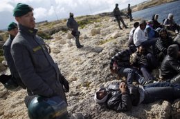 Inmigrantes Tunecinos Interceptados En Las Costas De Lampedusa