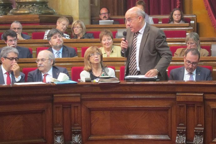 El conseller Boi Ruiz, en el Parlament