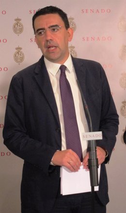 El vicesecretario general del PSOE-A, Mario Jiménez, en el Senado