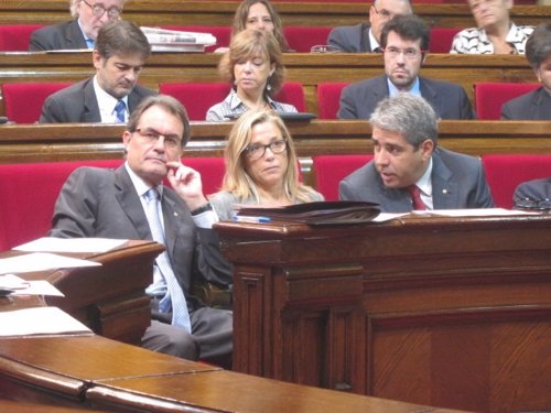 Artur Mas, J.Ortega y F.Homs, en el Parlament