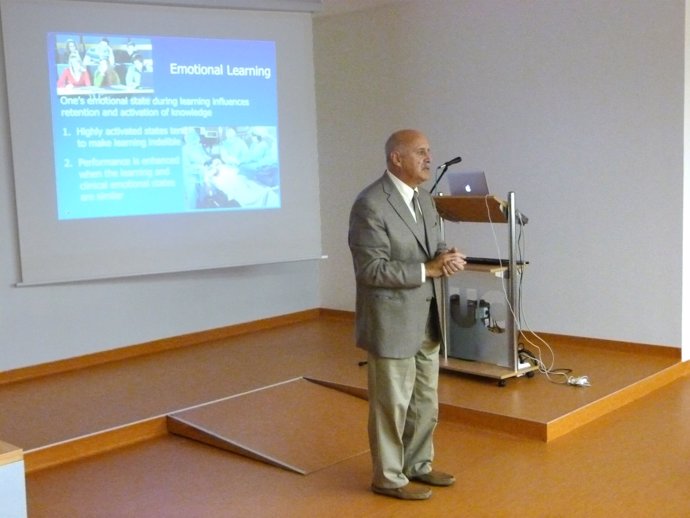 Robert Simon en la UC