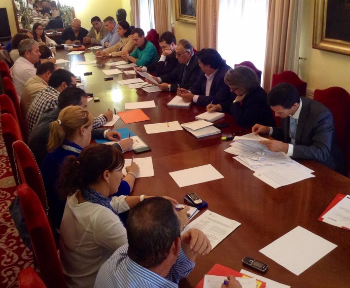 Reunión de la Comisión de Flujos Migratorios en Huelva al inicio de la campaña.