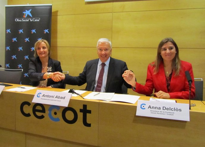 Cecoat y La Caixa ampían el programa de atención a la nueva pobreza