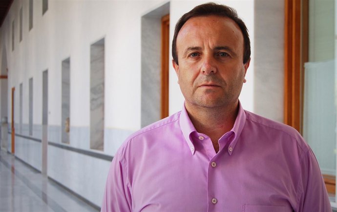 Juan Serrano, diputado de IULV-CA