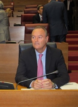 Fabra en su escaño en las Corts