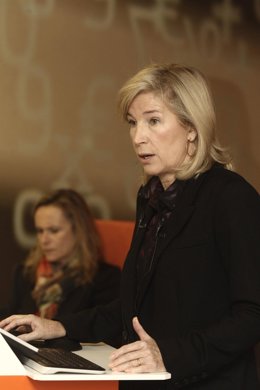 María Dolores Dancausa