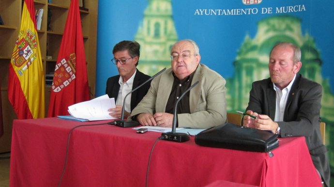 Presentación de los presupuestos de 2014 en Concejalía de Obras y Servicios 
