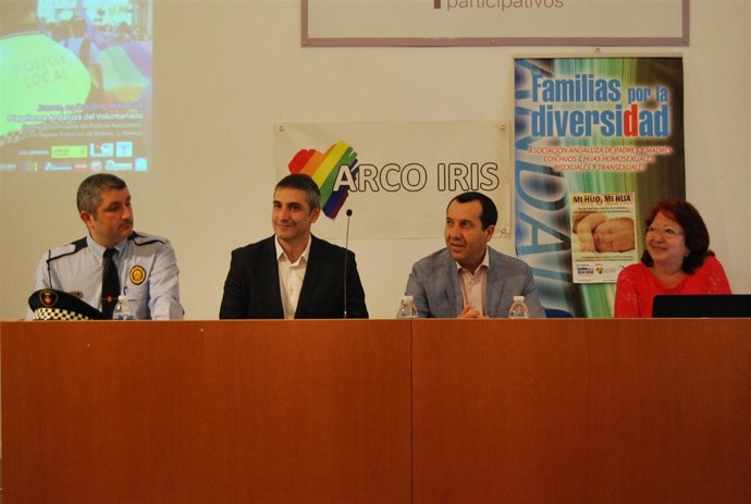 Ruiz Espejo en una jornada para prevenir delitos de discriminación