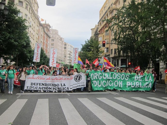 Manifestación en defensa de la educación pública