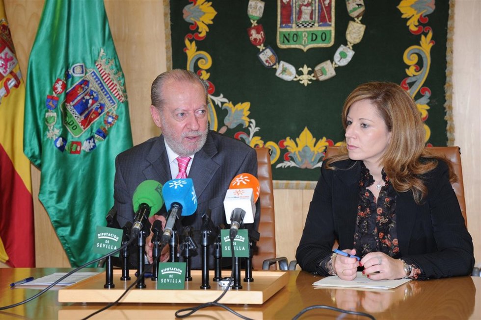 Villalobos en rueda de prensa.