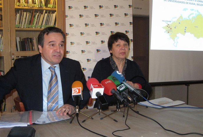 José Ramón Alonso (I) y Lilia Moiseenko