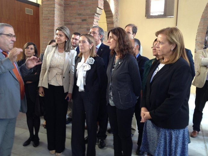 La ministra de Fomento, Ana Pastor.