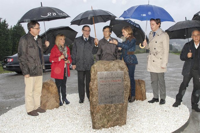  El Embajador De Japón En España )C) E Isabel Carrasco Entre Otras Autoridades