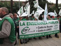 CCOO cifra en un 50% el seguimiento docente en la enseñanza pública y la Junta lo rebaja a un 20%