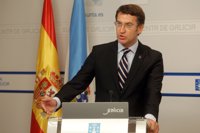 Feijóo dice que la Xunta busca cómo "reconocer" a quien "más trabaja" en sanidad, no bajar las retribuciones