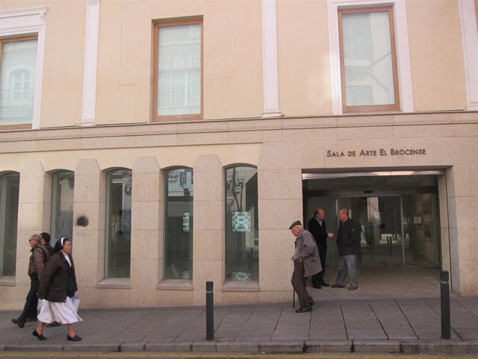 Sala De Arte El Brocense Que Celebra La 'Noche En Blanco'