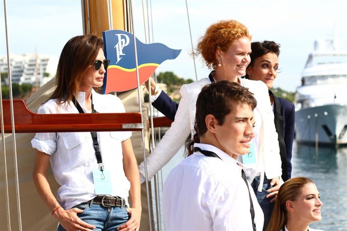 Nieves Alvarez, Oriol Elcacho, Laura Sanchez y Davinia Puerto Portals