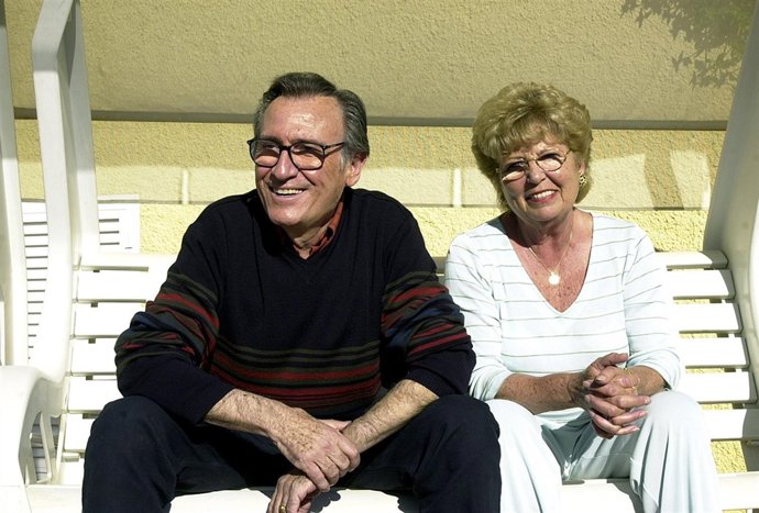 Manolo Escobar su mujer  Anita y Vanesa su fiel apoyo