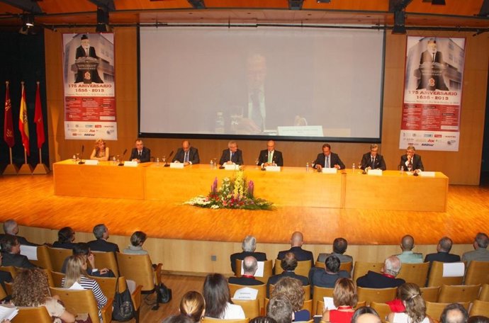 El Ayuntamiento de Murcia distingue al Colegio de Abogados con la Medalla de Oro