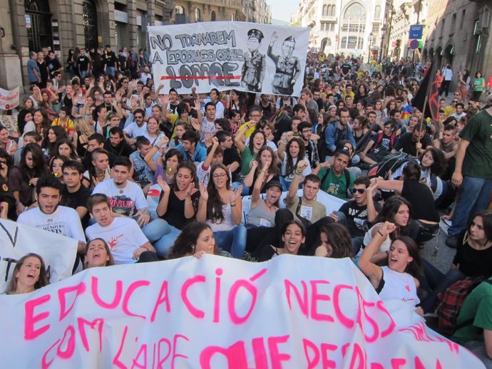 Manifestación contra la Lomce y los recortes en Barcelona 24O ley Wert