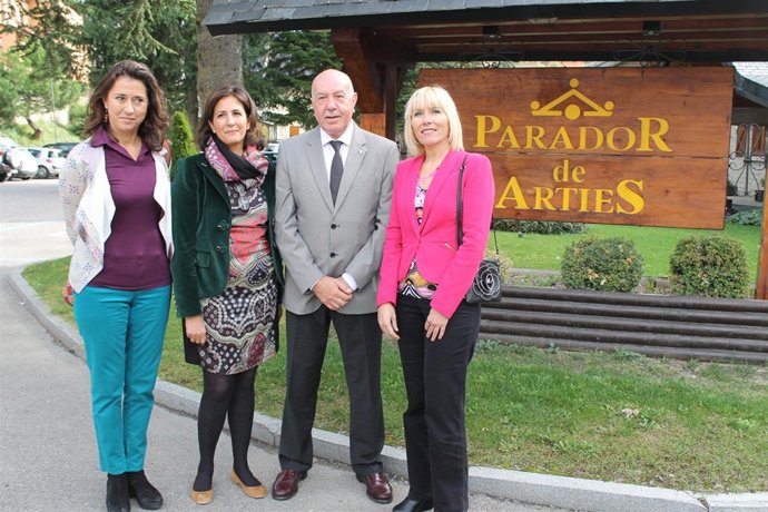 I.Borrego (Turismo), A.Alarcó (Paradores), I.Manso y el síndic Carles Barrera.