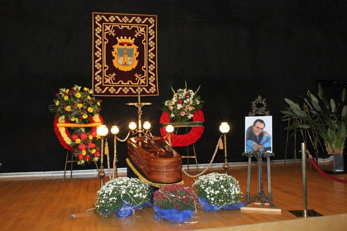 Capilla ardiente de Manolo Escobar instalada en Benidorm.