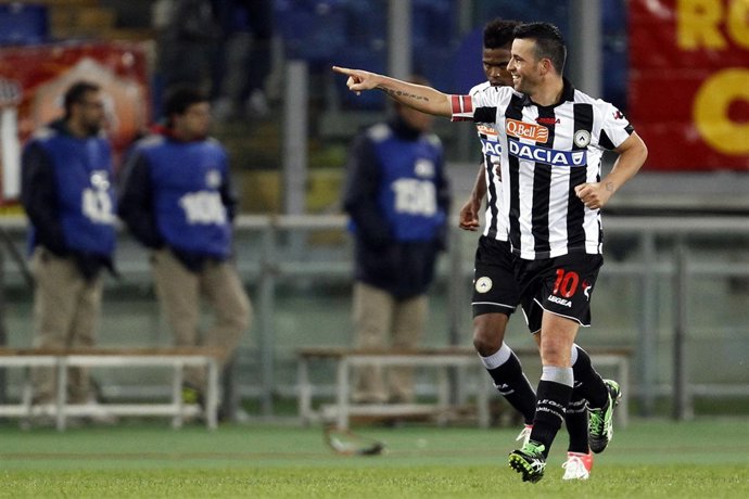 Di Natale celebra un gol del Udinese