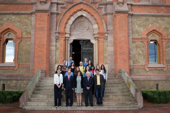 Foto familia curso Comillas