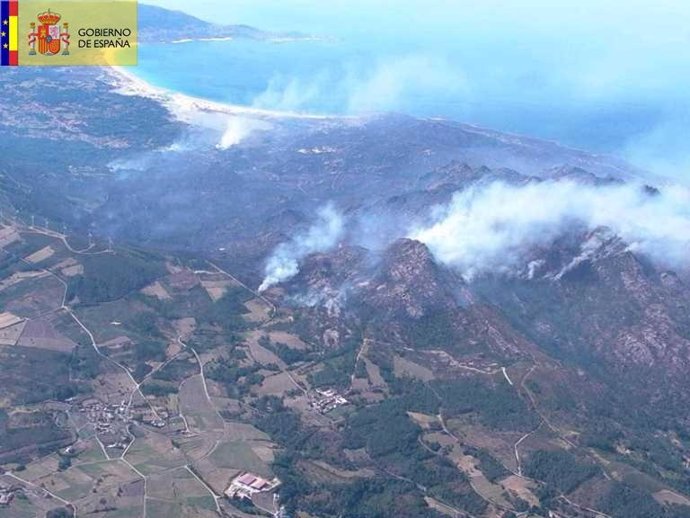 Foto del MAGRAMA EN el incendio de Monte Pindo, en Carnota