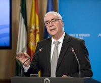 Alonso ve que la Lomce debe ser reconsiderada por el Estado al no tener sentido mantener un proyecto que "todos ven mal"