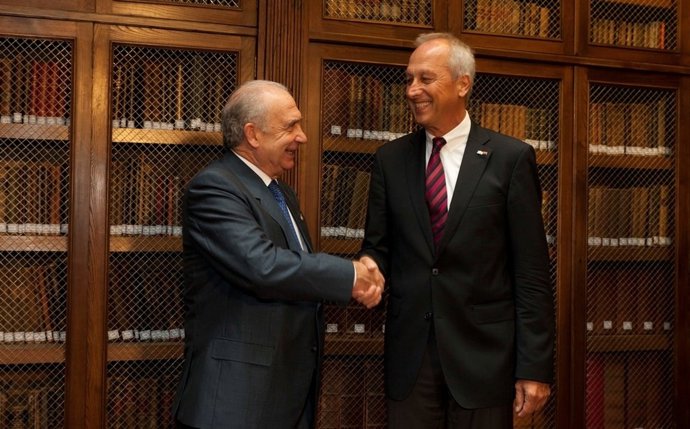 Vicente Gotor y Peter Gruss