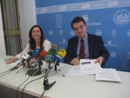 Los ediles Carmen Sousa y José María Bellido