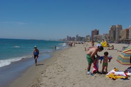 Una Playa De Fuengirola