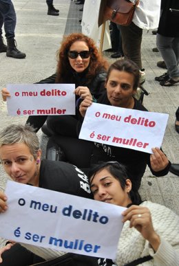 PROTESTA MUJERES EN HUELGA DE HAMBRE A CORUÑA