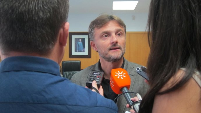 El delegado de la Junta de Andalucía en Huelva, José Fiscal.