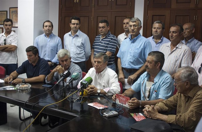 Miembros de la Plataforma en defensa de los regadíos de Doñana en Huelva