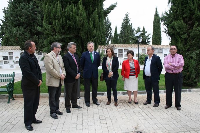 Visita al cementerio de Puente Genil