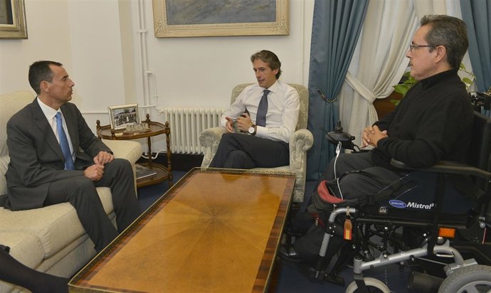 De la Serna se reúne con el delegado territorial de la ONCE