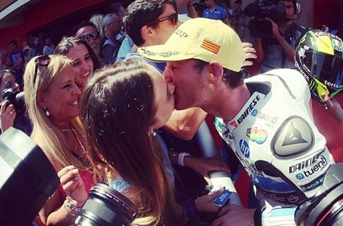 Pol Espargaró y Carlota Bertrán