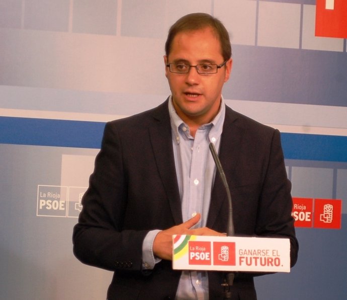 Secretario general del PSOE riojano, Cesar Luena