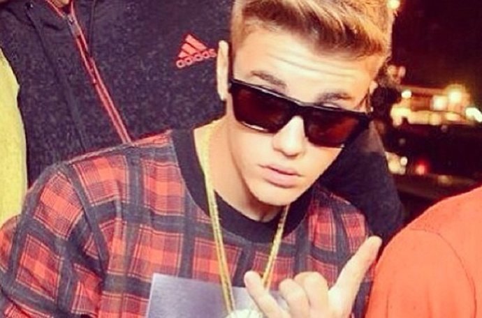 Justin utiliza los servicios de una prostituta