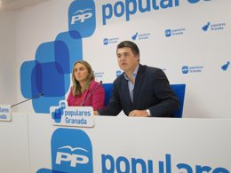 Carlos Rojas y Marifrán Carazo en rueda de prensa